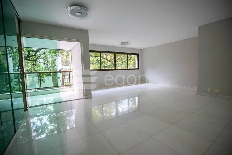 Apartamento de 186 m² na Rua Antônio de Albuquerque ao lado do Minas l